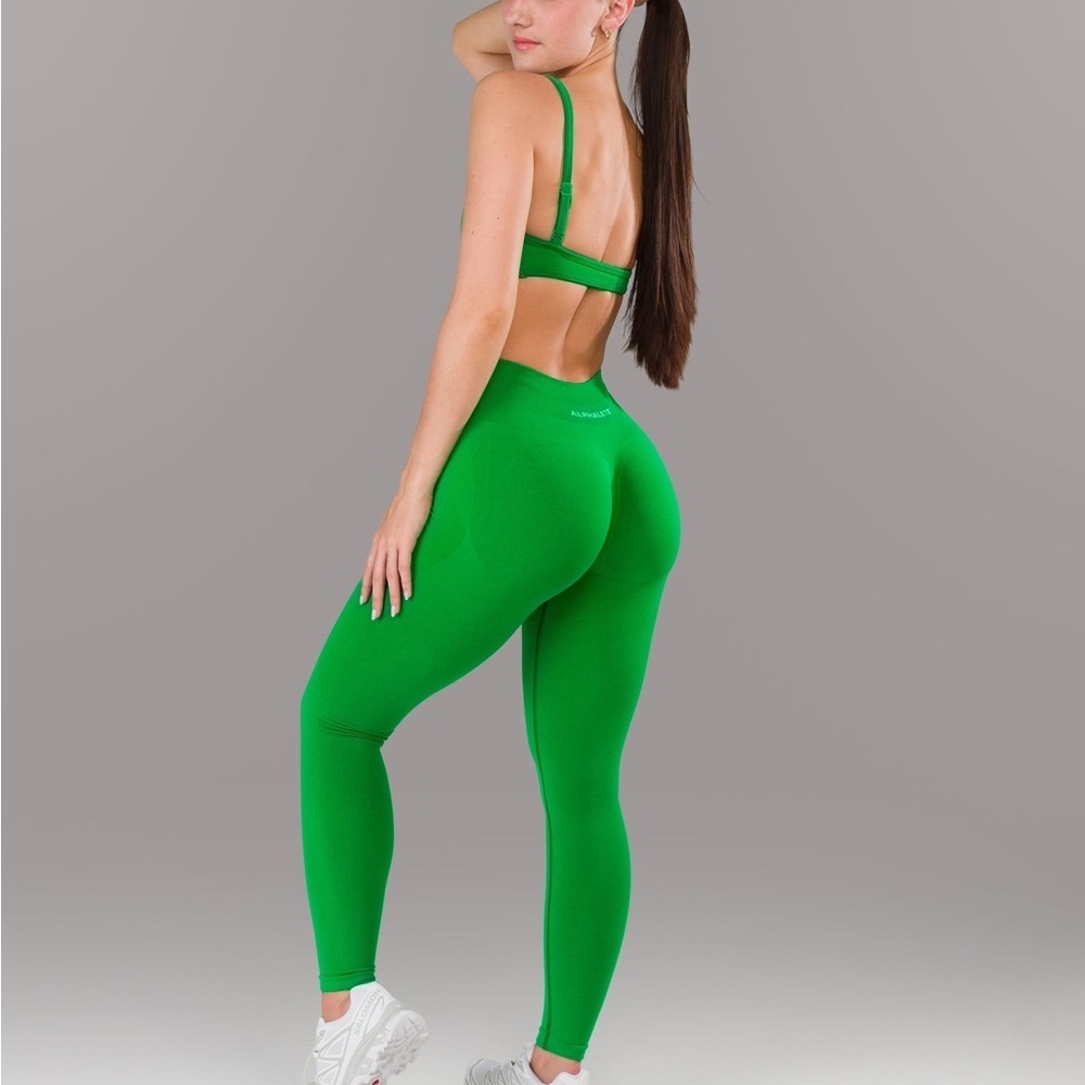Alphalete • NWT Amplify Leggings - colour emerald green